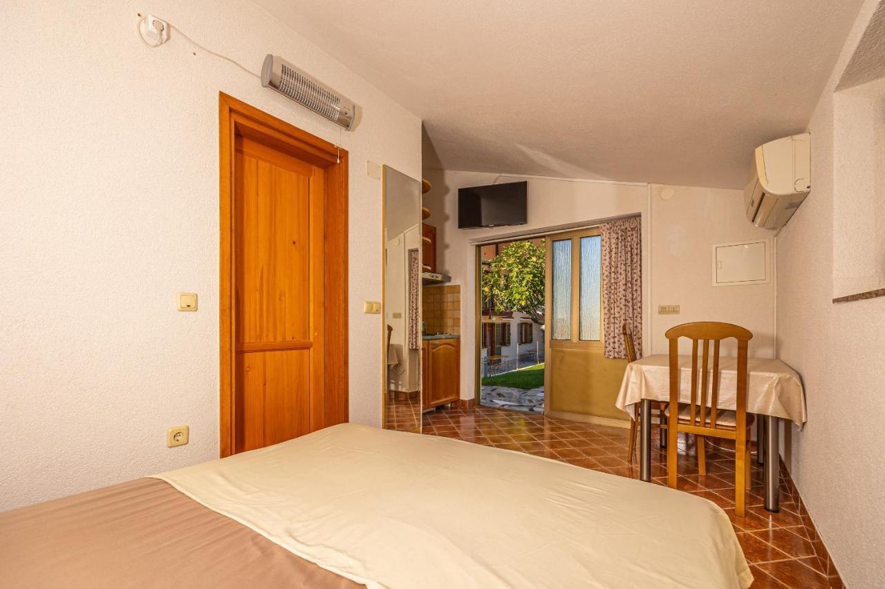 Apartments Francoise Crikvenica Ngoại thất bức ảnh