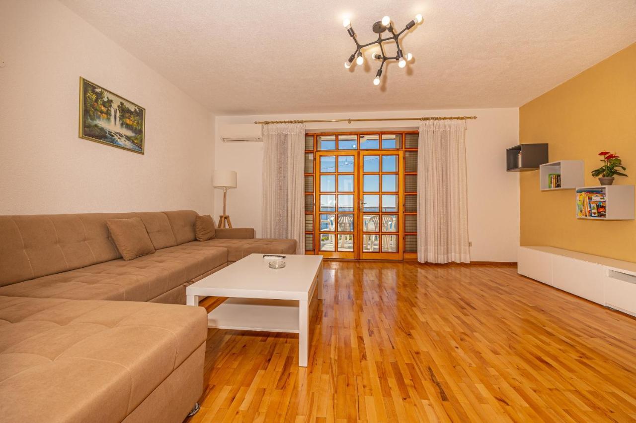 Apartments Francoise Crikvenica Ngoại thất bức ảnh