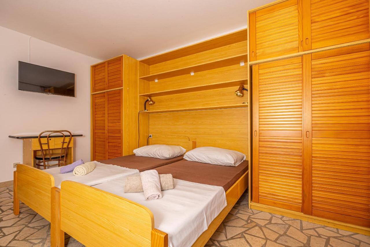 Apartments Francoise Crikvenica Ngoại thất bức ảnh